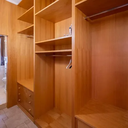 Tores'home * أفولا